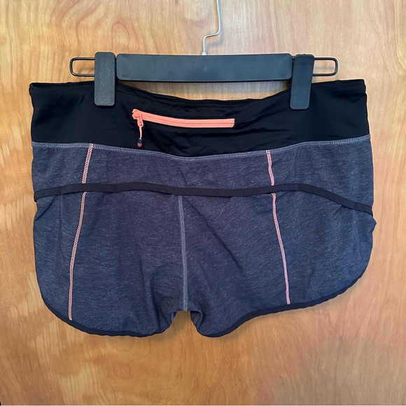Lululemon Athletic Shorts Size 7 - Picture 2 of 3